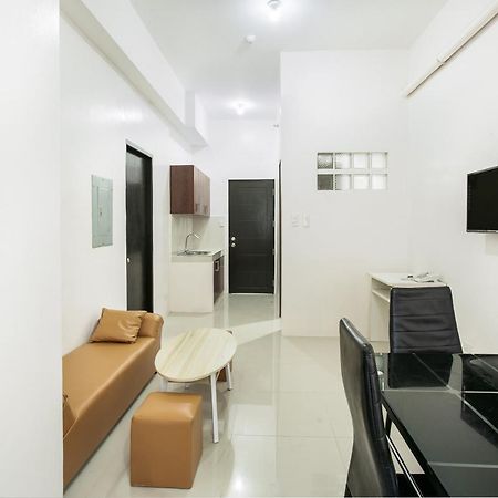 Oyo 505 Jardin Suites Manila Bagian luar foto