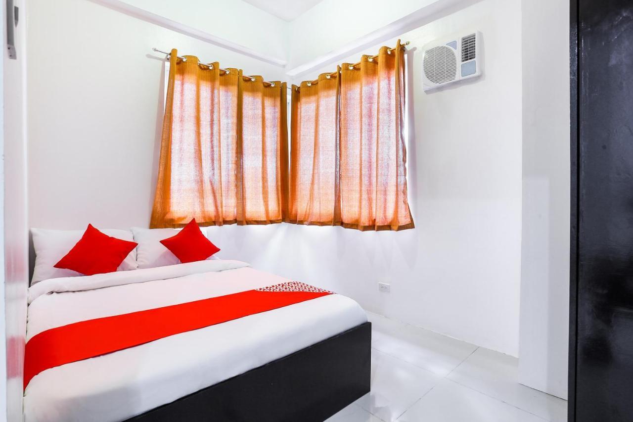 Oyo 505 Jardin Suites Manila Bagian luar foto