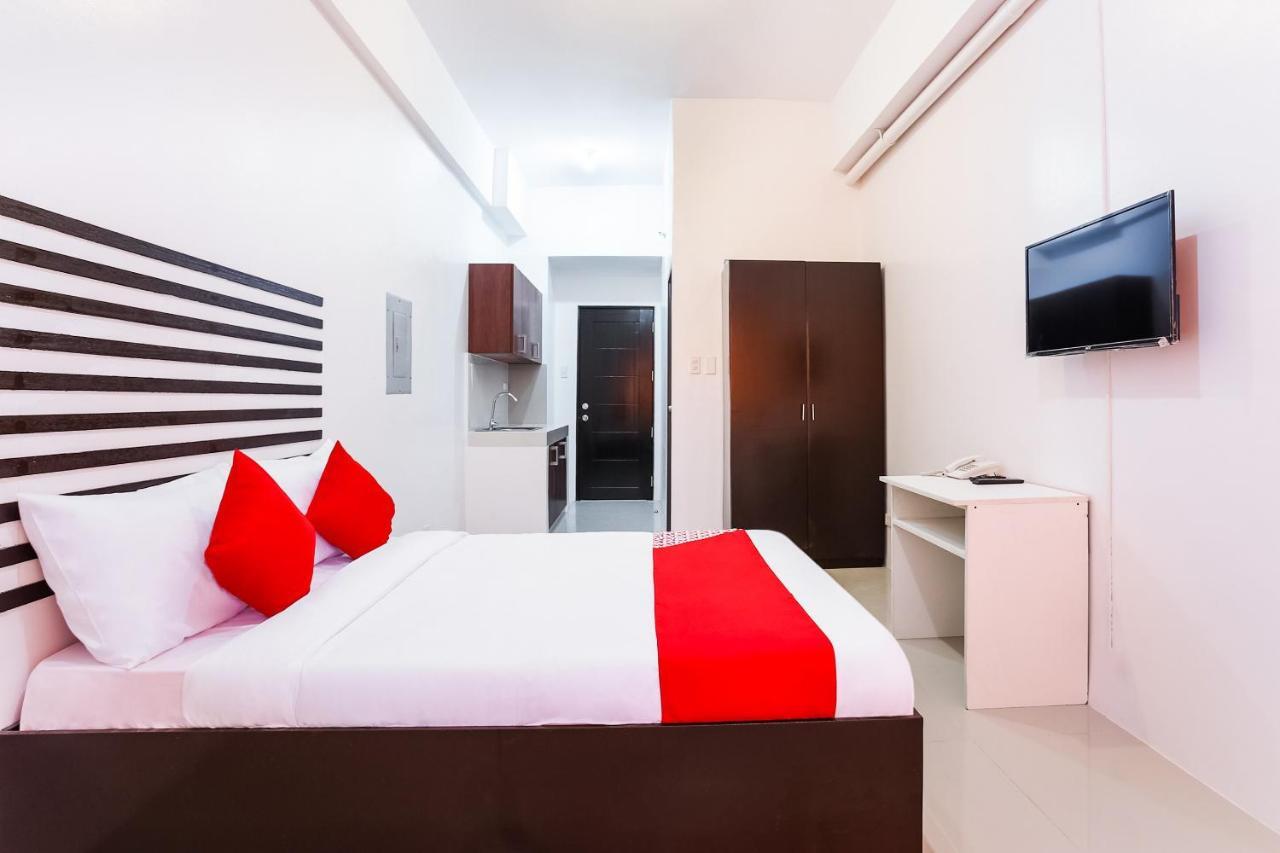 Oyo 505 Jardin Suites Manila Bagian luar foto