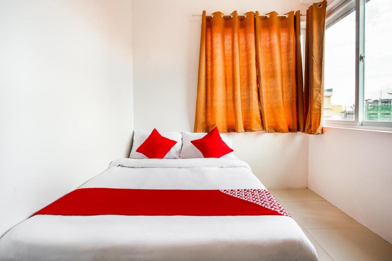 Oyo 505 Jardin Suites Manila Bagian luar foto