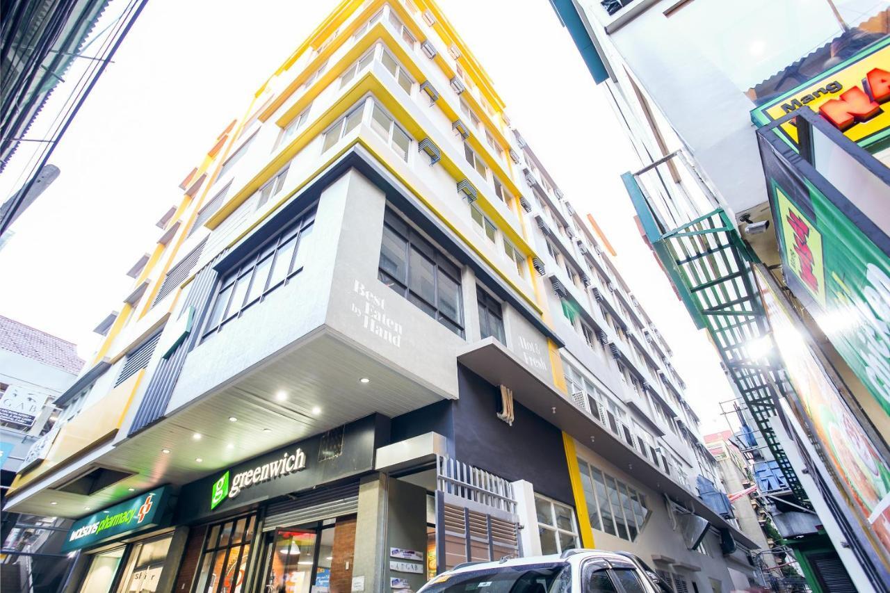 Oyo 505 Jardin Suites Manila Bagian luar foto