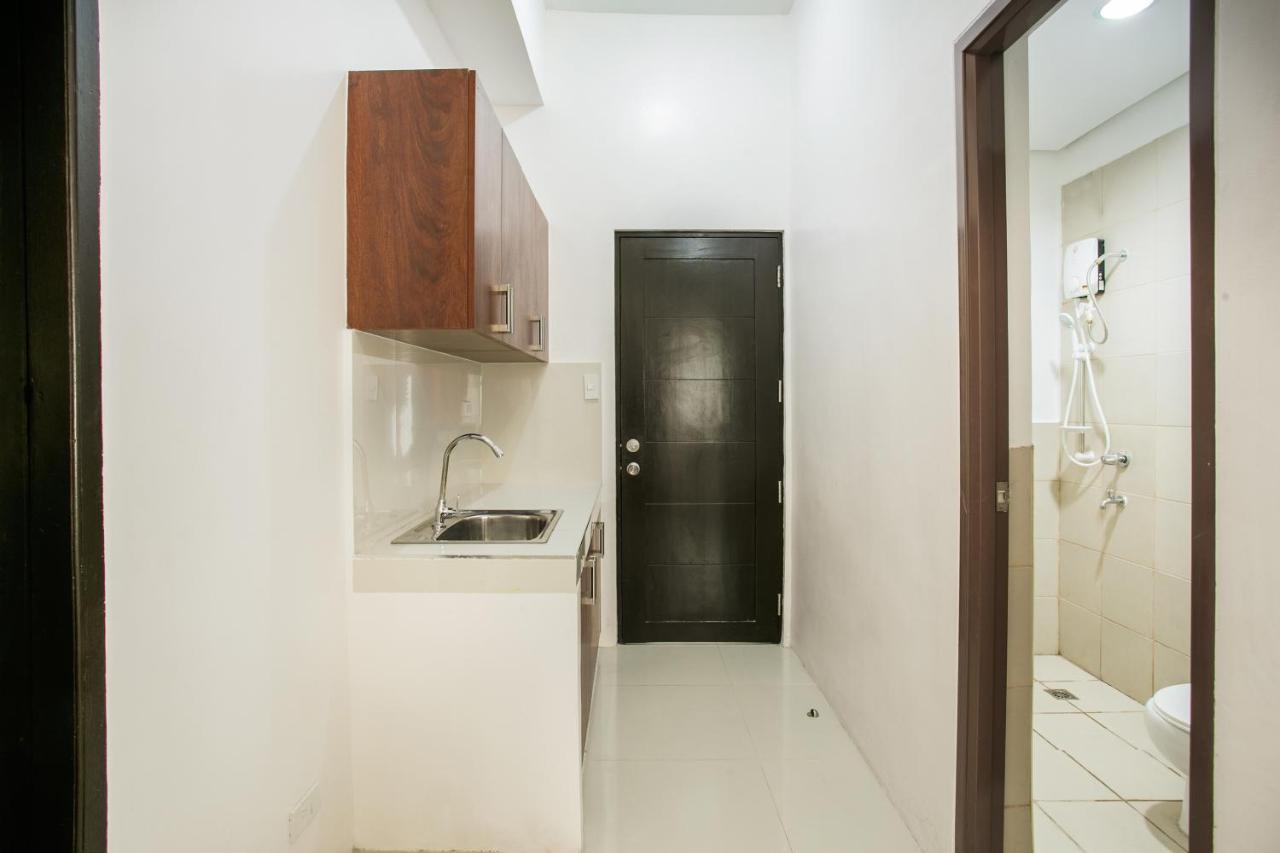 Oyo 505 Jardin Suites Manila Bagian luar foto